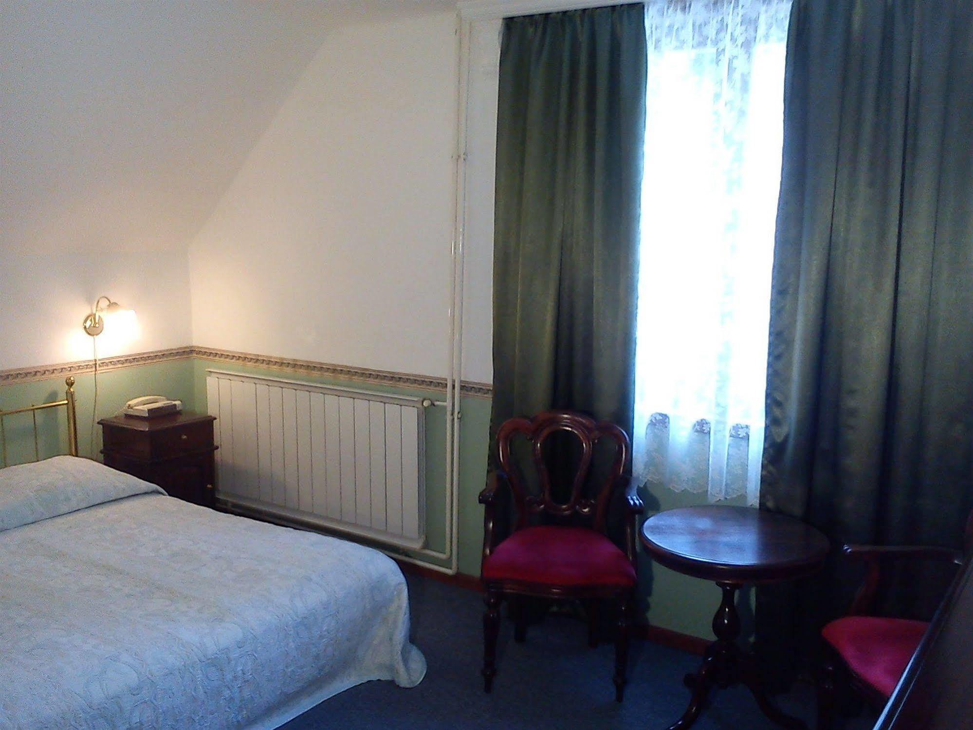 Nr 100 Szentendre Hotel Panzio Szolgaltatasok Extérieur photo