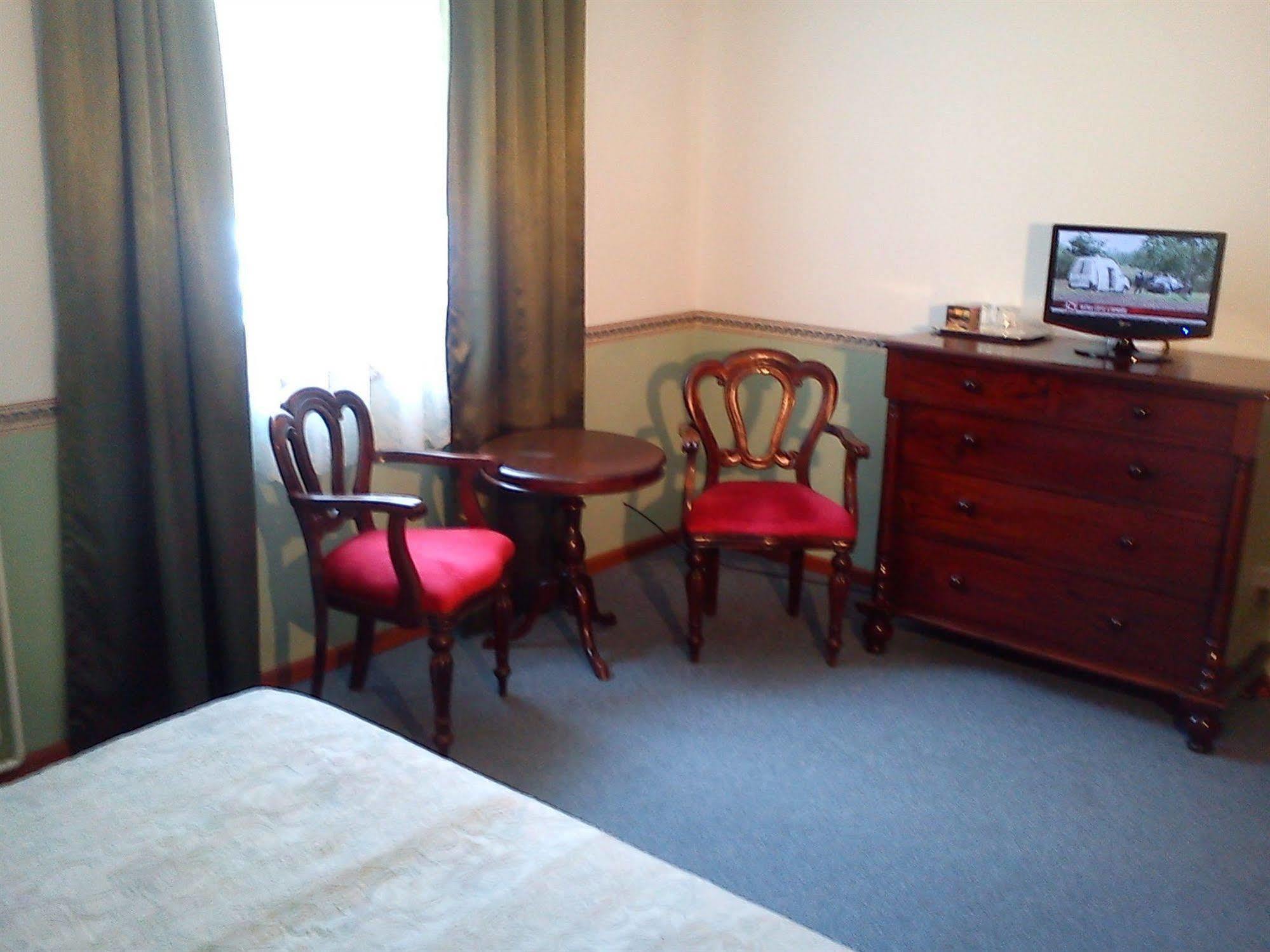 Nr 100 Szentendre Hotel Panzio Szolgaltatasok Extérieur photo